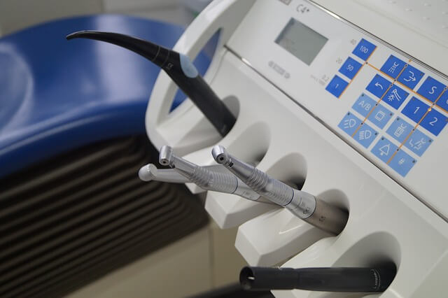 Klinika do wstawienia implantów